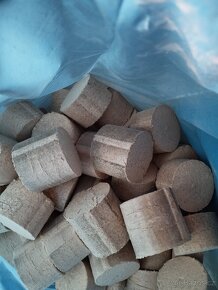 Dřevěné brikety - 2