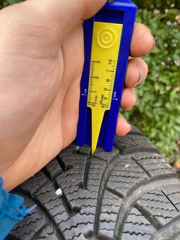 205/55 R16 91H Goodyear 3x6mm 1x5mm dot3514 zimní - 2