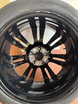 ČERNÁ LESKLÁ ALU KOLA 18″ | Jaguar XE 5×108 | - 2