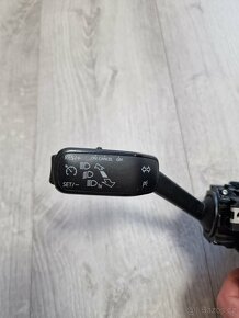 Lukas Škoda - podvolantový kroužek + páčky - 2