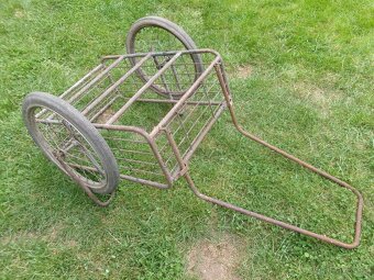 prodám dvoukolák, litinové boky podstavce na šicí stroj, vho - 2