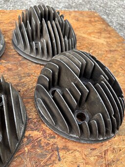 Hlavy motorů Jawa 250 pérák - 2