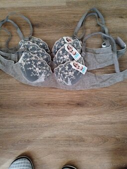 Nové nenošené podprsenky - 2