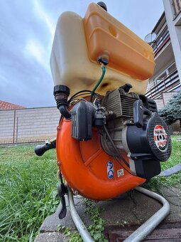 Motorový postřikovač Oleo-Mac AM 180 - 2