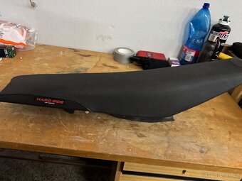 Zvýšené sedlo KTM EXC - 2