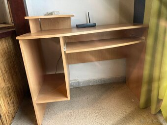 počítačový stůl / stolek - 2