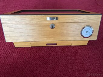 Humidor+popelník na doutníky - 2