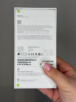 iPhone 17 Pro 256 GB Cosmic orange Nový - 2
