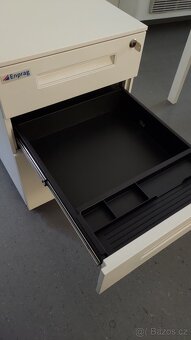 Kancelářský kovový kontejner - 2