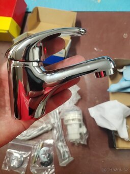 Umyvadlová páková baterie - 2