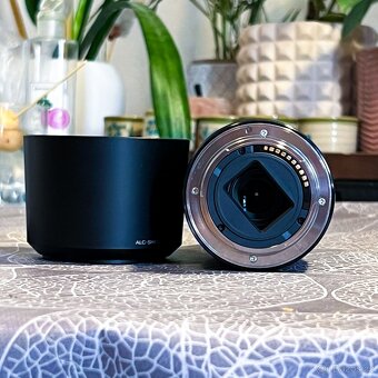 Objektiv Sony 55–210 mm OSS - 2
