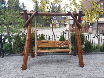 Dřevěná zahradní houpačka - 2