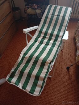 Polohovatelné lehátko - 2