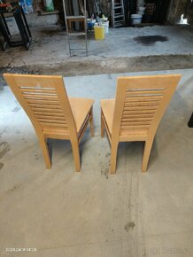 Dvě židle k jídelnímu stolu, 200 Kč za kus - 2
