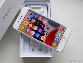 APPLE iPhone 8 64GB Silver - ZÁRUKA 12 MĚSÍCŮ - KOMPLETNÍ - 2