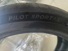 Letní pneumatiky Michelin Pilot Sport 4S 255/40 a 285/35 R21 - 2