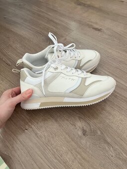 Kožené tenisky Tommy Hilfiger - 2