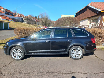 Škoda Octavia Com 2.0 TDi Scout - 2
