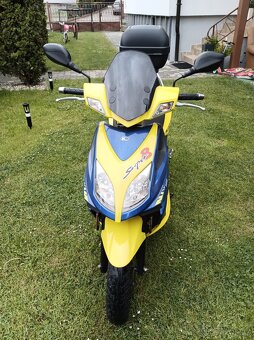 Skutr Kymco Super 8 125 - 2