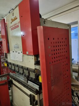 Ohraňovací lis CNC APHS 1250 x 35 tun - 2