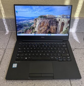 Dell Latitude 7370 / m5-6Y57 / 8GB RAM / 512GB M.2 / 13.3" - 2