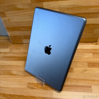 iPad 9 256GB, pěkný stav (12 měsíců záruka) - 2