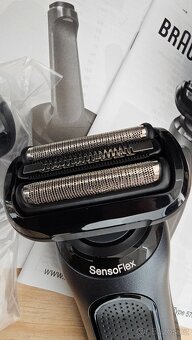 Nový holicí strojek Braun Series 6 60-N7650cc Wet&Dry - 2