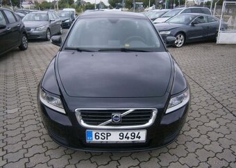 Volvo V50 2.0D serviska,2x alu kola nafta manuál 100 kw - 2