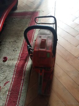 Motorová pila Husqvarna - 2