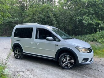 Caddy Alltrack 4x4 2,0 Tdi CZ Servisní kniha - 2