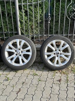 Škoda trifid 5x112 225/45 r17 - 2