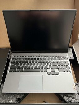 Lenovo Legion 5 Pro - 2