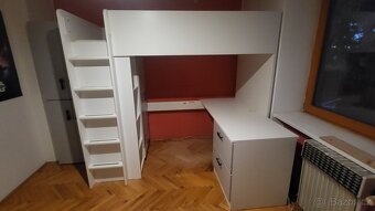 Vyvýšená postel IKEA se skříní a psacím stolem, šatní skříň - 2