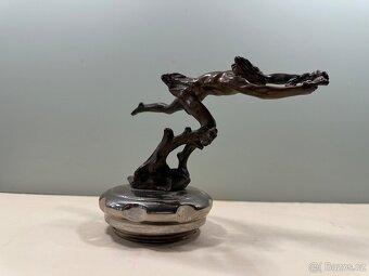 Soška Génius víťazstva Praga - 2