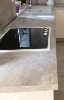 pracovní deska kuchyňská nová 276cmx90cmx3,8cm - 2