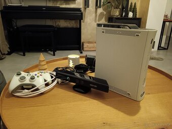 Xbox 360, kinect, hry, 2 ovladače - 2