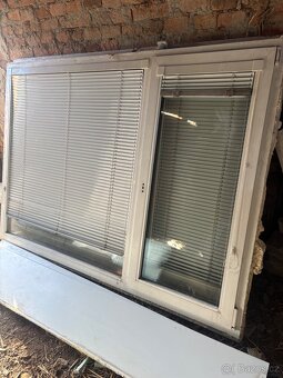 Prodam 2x velke plastove okna hnede bile - 2