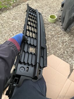 mrizka do predniho narazniku stredova skoda kodiaq - 2