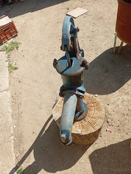 Ruční pumpa na vodu - 2