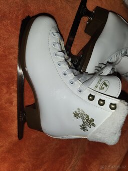 Dívčí brusle Botas Stella vel. 33 - 2