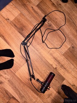 HyperX QuadCast – USB mikrofon s ramenem (super stav) - 2