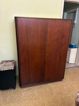 Starožitný nábytek - 2