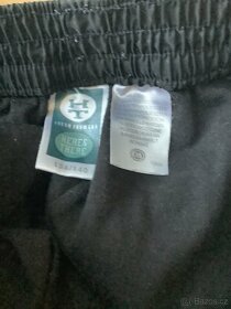 C & A-černé šusťákové kalhoty - 2