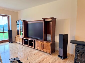 Prodám obývací stěnu Triant Classic - 2