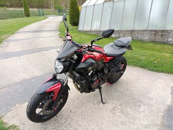 Yamaha MT-07 - 2