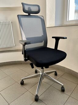 kancelářská židle s podhlavníkem - 2