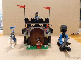 LEGO Castle 6059 Knight's Stronghold - 2