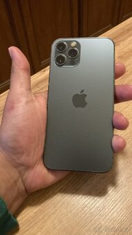 iPhone 12 Pro 512GB Grafitová Šedá - 2