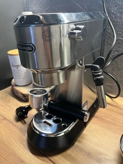 Delonghi kavovar - 2