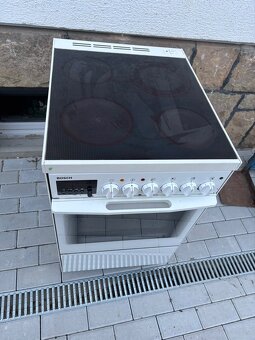 Elektrický sporák BOSCH HES532 Funkční - 2